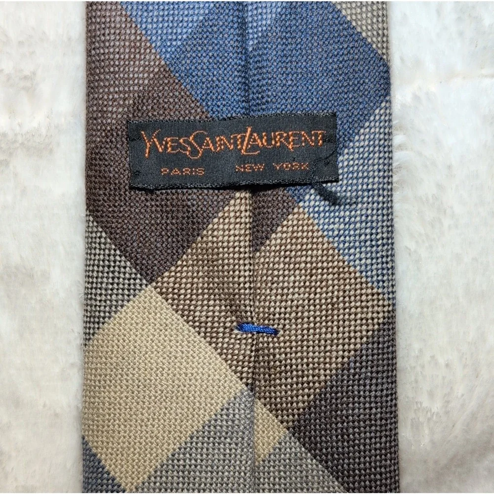 Yves Saint Laurent yves saint